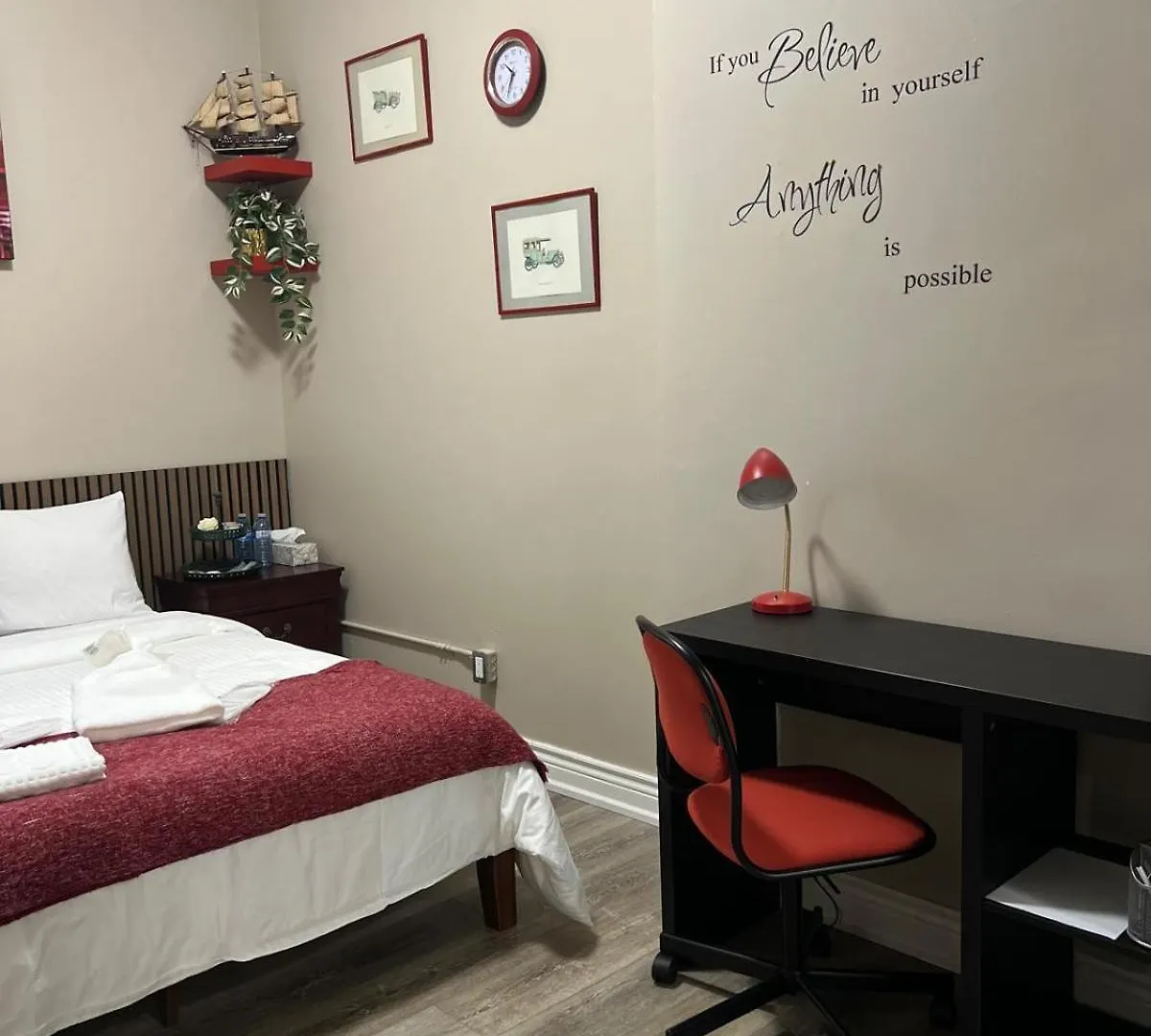 Downtown Private Room Central Location Toronto Guest house