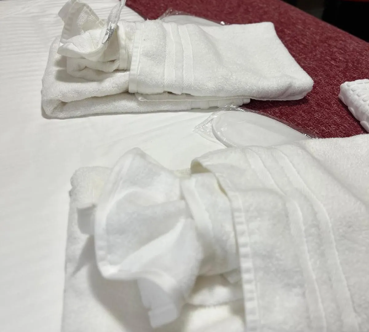 Guest house Downtown Private Room Central Location Toronto