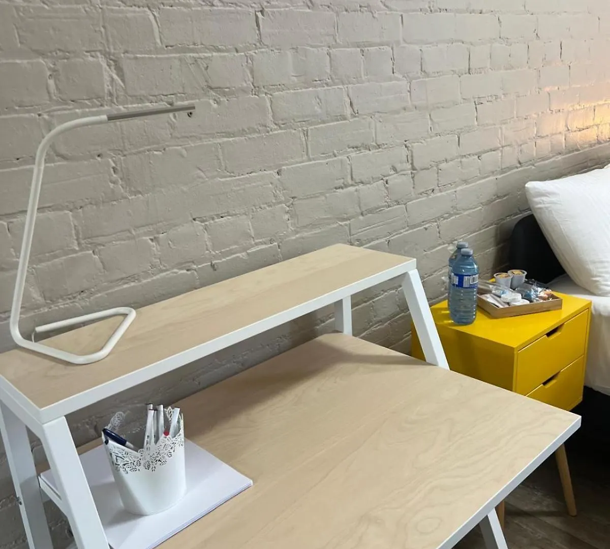 Downtown Private Room Central Location Toronto