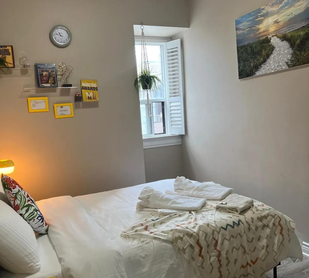 בית הארחה טורונטו Downtown Private Room Central Location